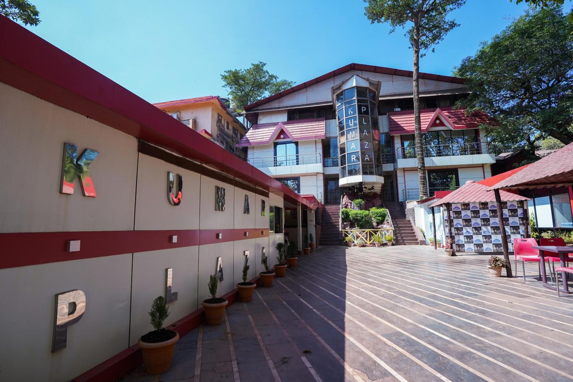 Hotel Kumar Plaza Matheran Exteriér fotografie