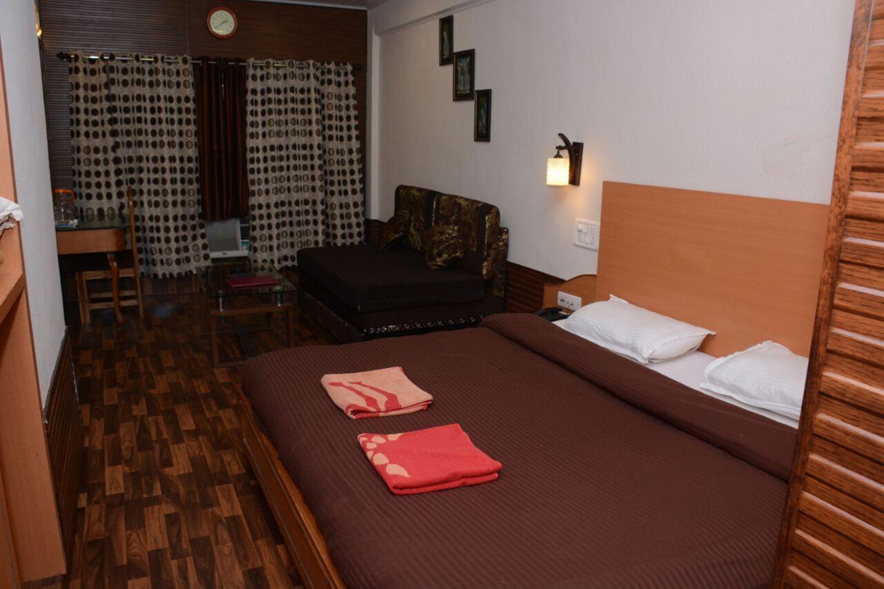 Hotel Kumar Plaza Matheran Exteriér fotografie